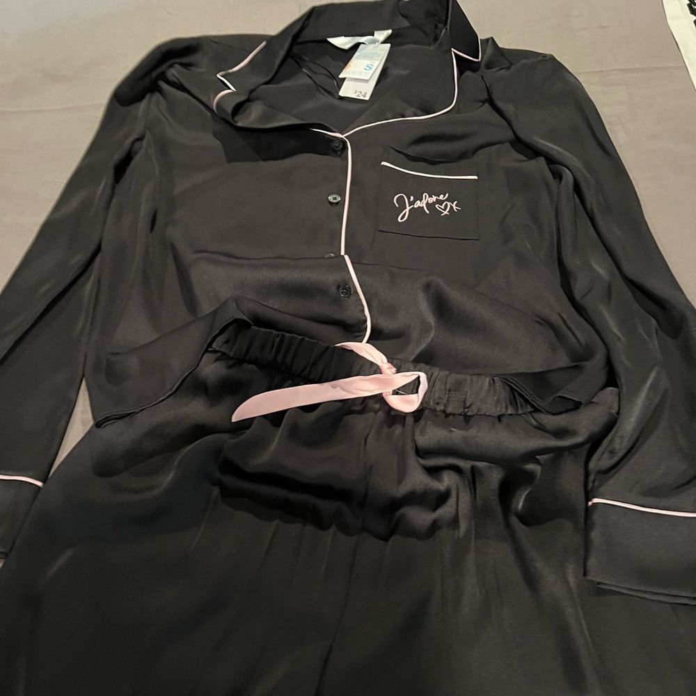 Primary NWT pajamas set
